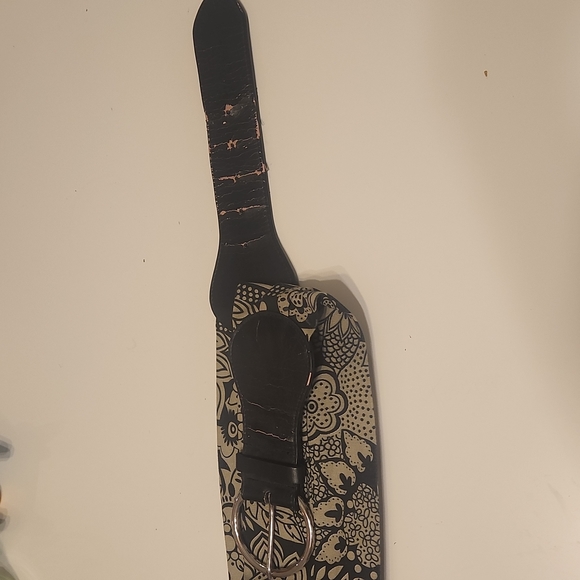 ISO belt that is cotton and has leather like this one. - Picture 3 of 7